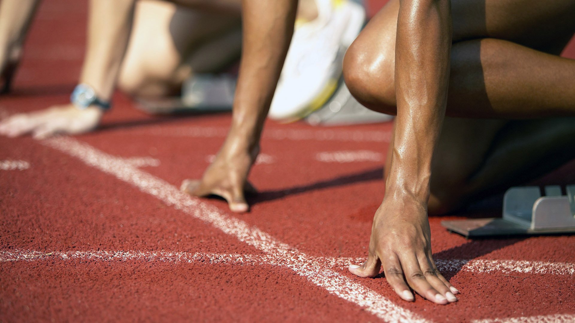 青训体系持续优化多位年轻球员进入一线阵容展现潜力,青训球员有工资吗